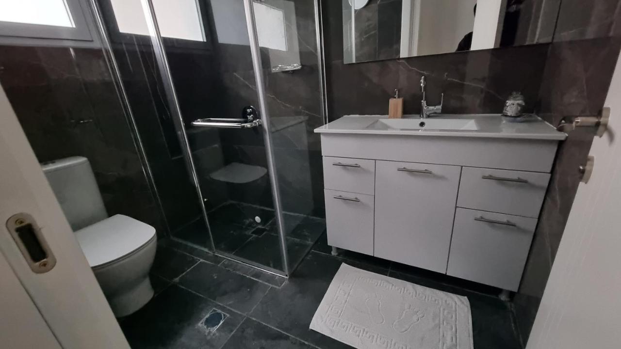 King Of The Dead Sea By Crown Apartment Neve Zohar Exterior photo