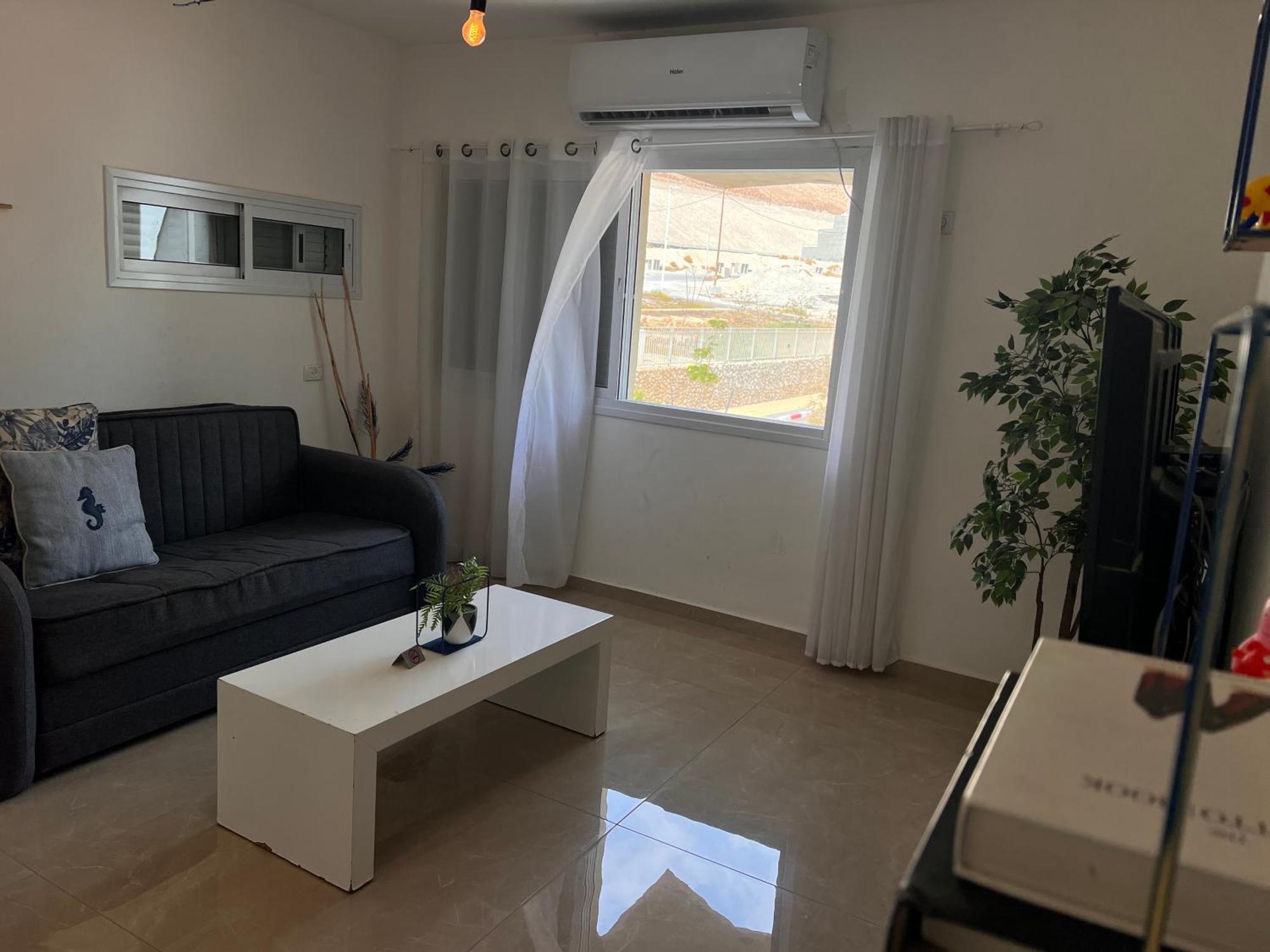 King Of The Dead Sea By Crown Apartment Neve Zohar Exterior photo