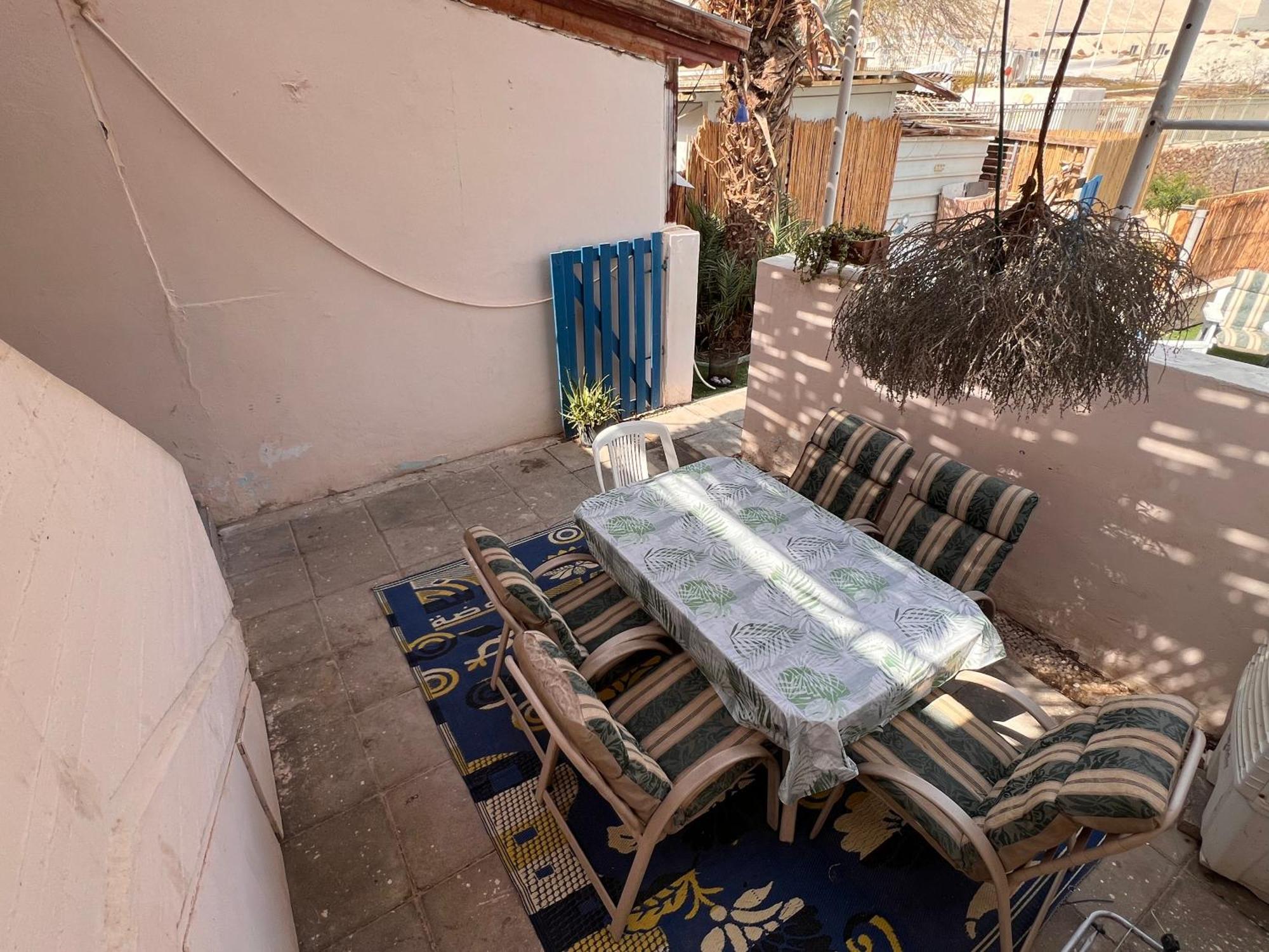 King Of The Dead Sea By Crown Apartment Neve Zohar Exterior photo