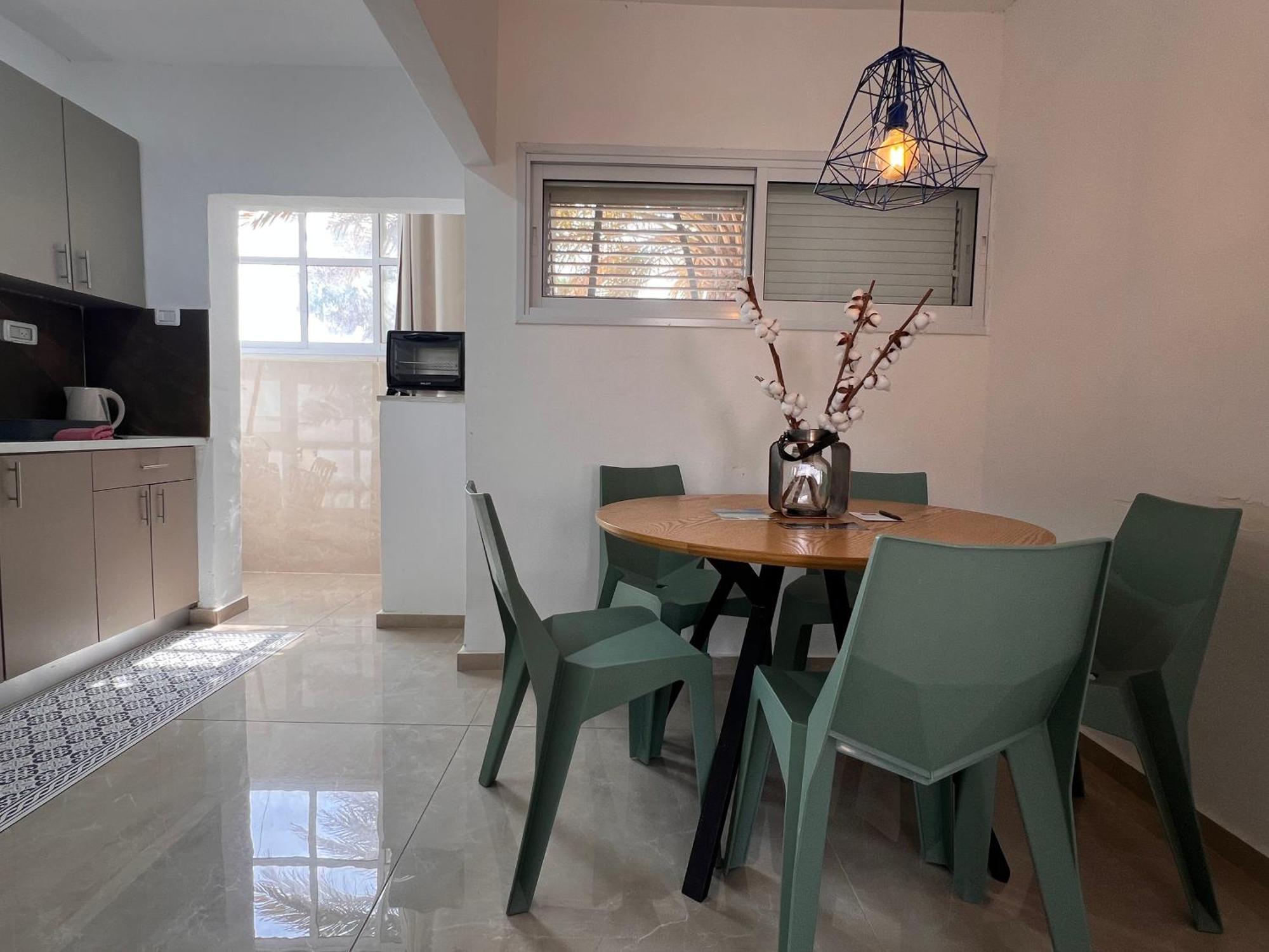 King Of The Dead Sea By Crown Apartment Neve Zohar Exterior photo
